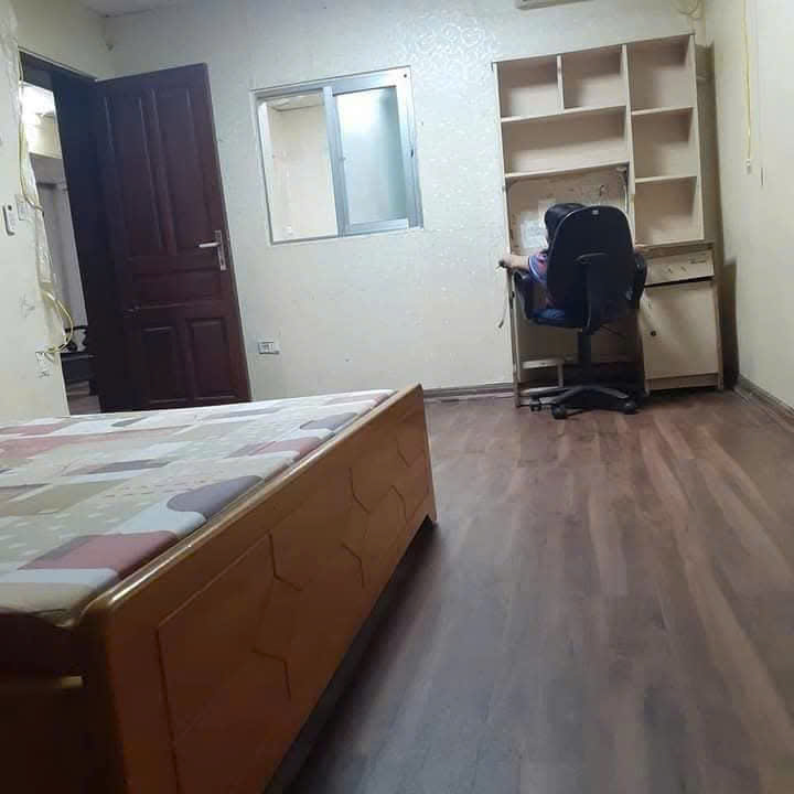 Cho thuê căn hộ Tập thể tầng 2 Đại La 80m2, 3 ngủ, 8 Triệu ở gđ, nhóm 6 người - Ảnh 1